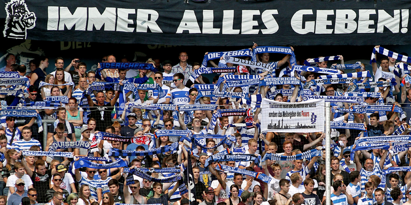 Mannschaft Und Fans Alle Zebras Gemeinsam Fur Ein Ziel Msv Duisburg